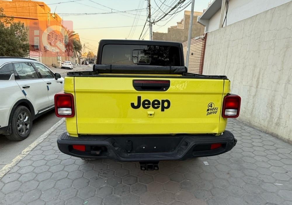 جیپ گلادیەتەر